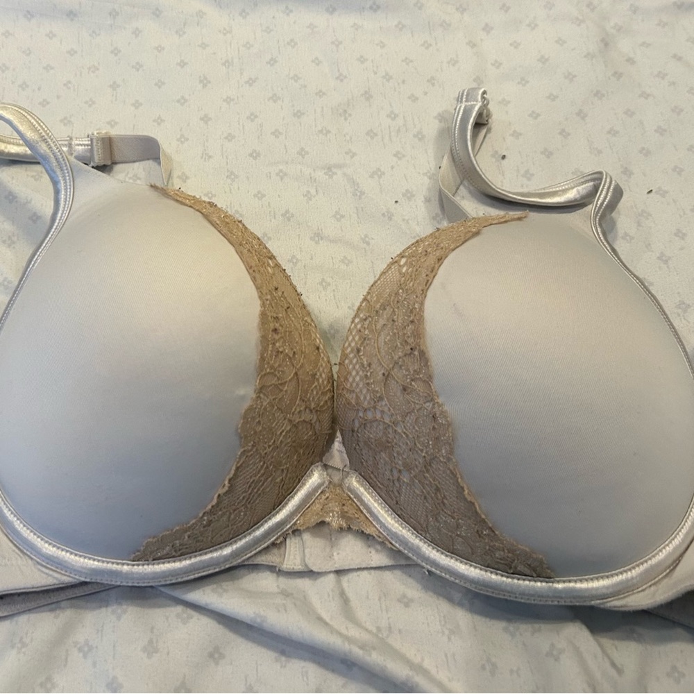 Lane Bryant cream colored Cacique bra size 40B